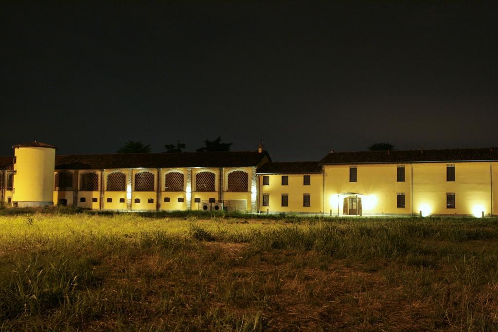 Agriturismo Cavrigo Lodi Luaran gambar
